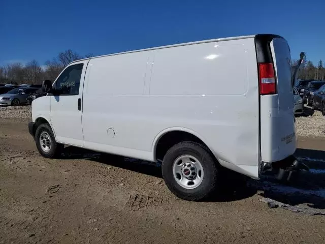 2022 GMC Savana G2500