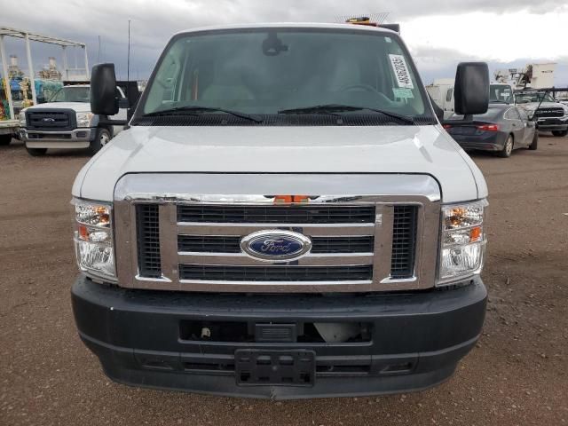 2022 Ford Econoline E450 Super Duty Cutaway Van