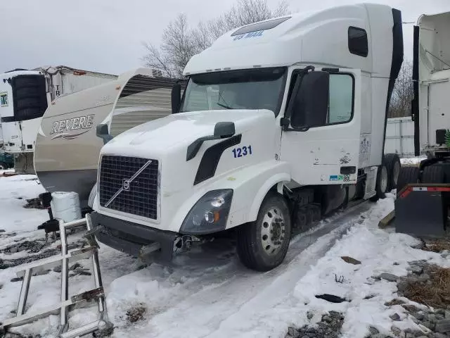 2019 Volvo VN Semi Truck