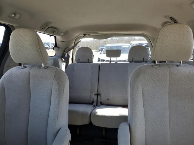 2012 Toyota Sienna LE