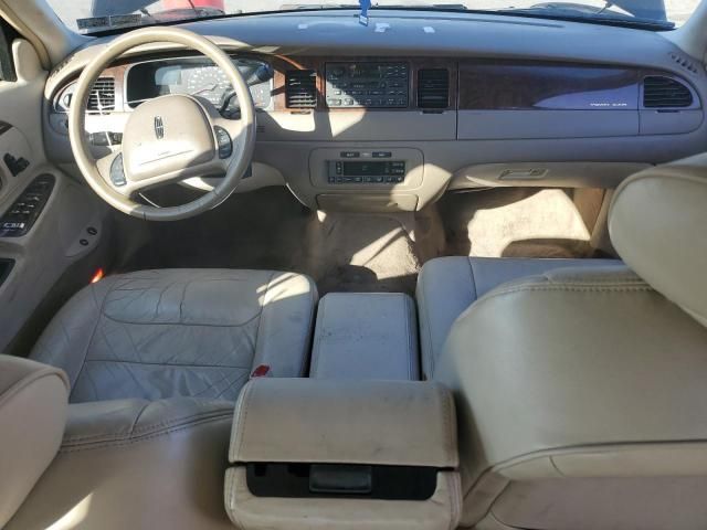 2000 Lincoln Town Car Executive