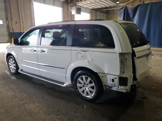 2016 Chrysler Town & Country Touring