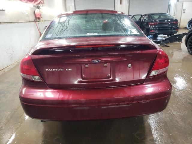 2005 Ford Taurus SE