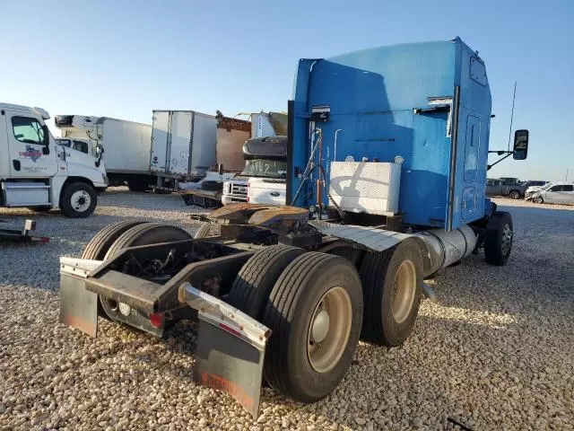 2005 Kenworth Construction T600