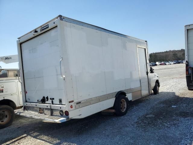 2019 Ford Econoline E450 Super Duty Cutaway Van