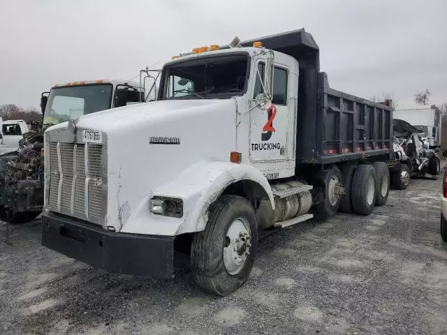 1999 Kenworth T800 Dump Truck