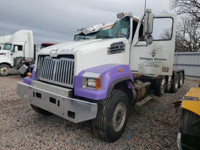 2014 Western Star 2014 Westenstar 4700SF Hook Lift Truck