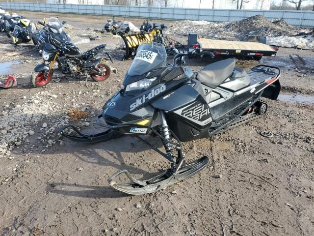 2017 Skidoo 2017 Skidoo Snowmobile