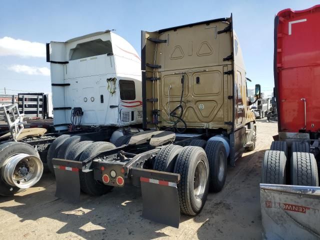 2018 Freightliner Cascadia 125 Semi Truck