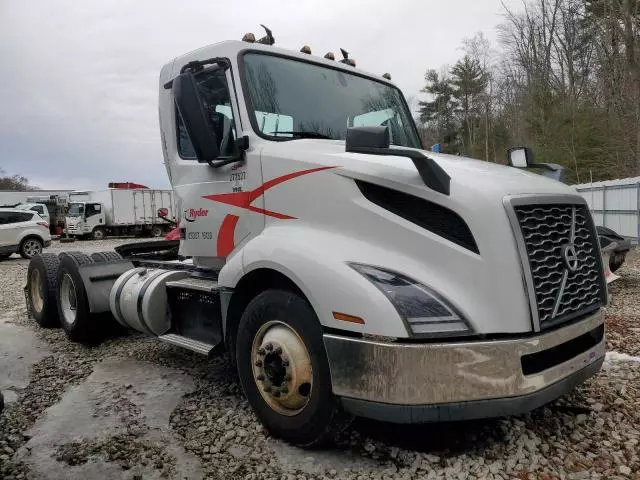 2020 Volvo VN Semi Truck