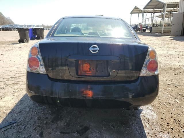 2004 Nissan Altima Base