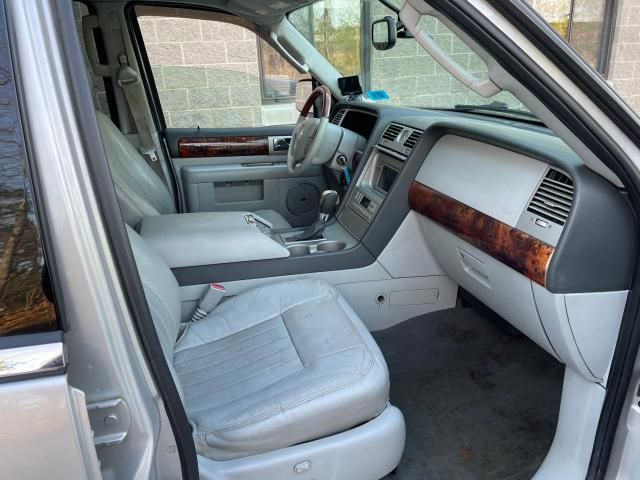 2004 Lincoln Navigator