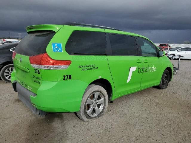 2013 Toyota Sienna LE