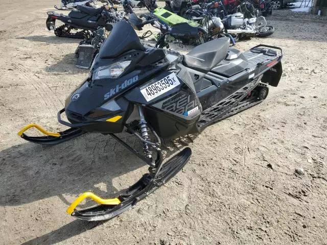 2018 Skidoo 2018 Skidoo Renegade