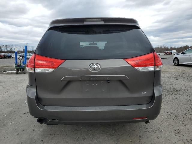 2013 Toyota Sienna LE