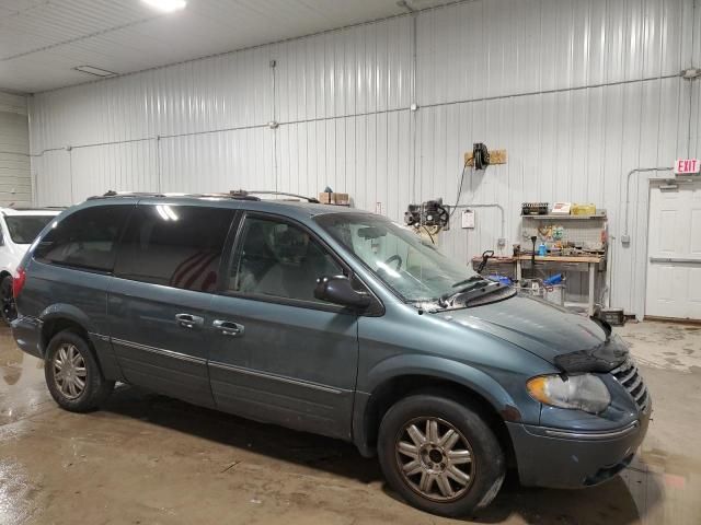 2005 Chrysler Town & Country Limited