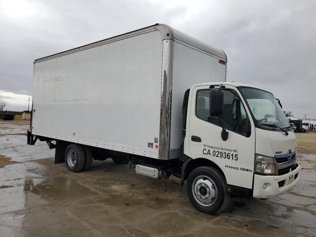 2014 Hino 195 BOX Truck