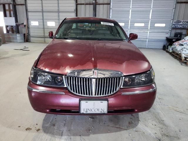 1999 Lincoln Town Car Signature