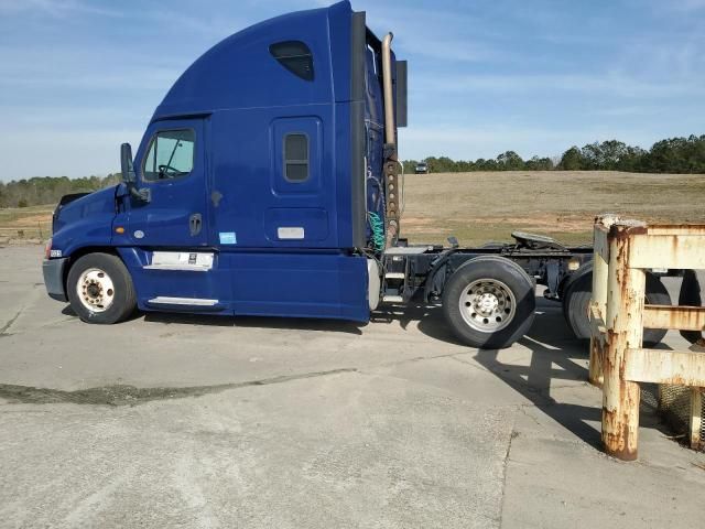 2014 Freightliner Cascadia 125