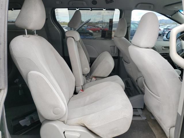 2014 Toyota Sienna LE