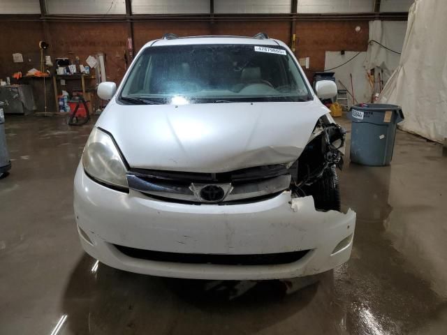 2006 Toyota Sienna XLE