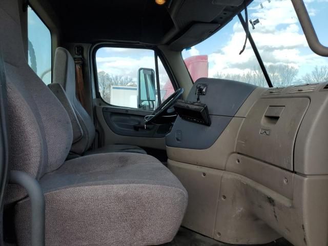 2017 Freightliner Cascadia 113