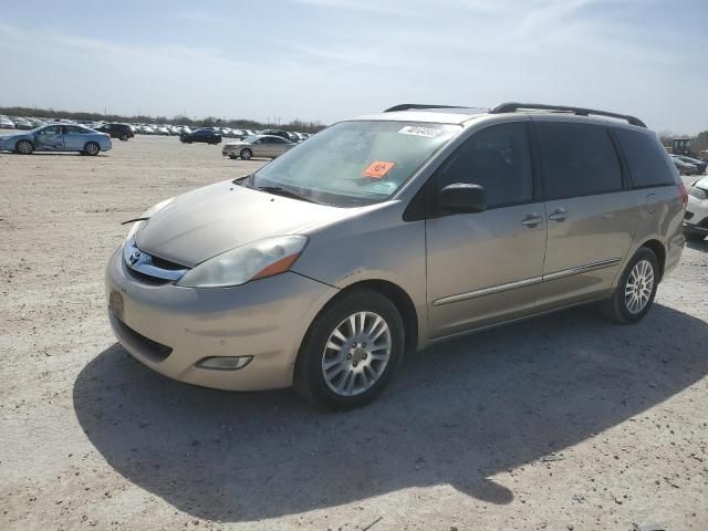 2008 Toyota Sienna XLE