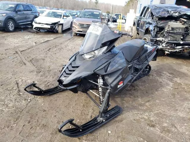 2016 Arctic Cat Snowmobile