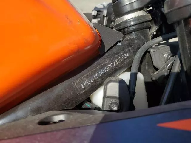 2023 KTM 390 RC