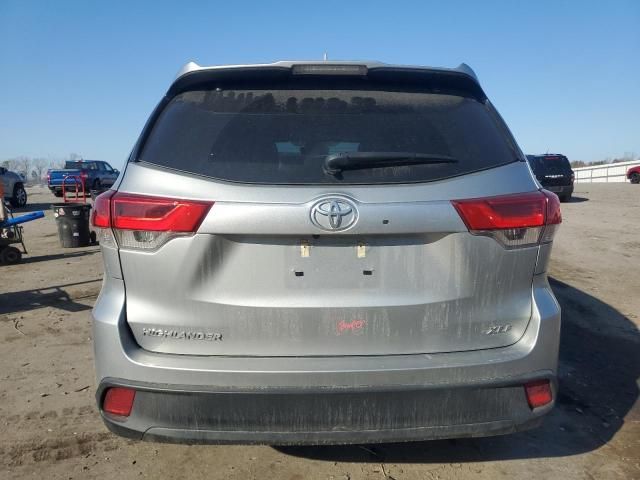 2019 Toyota Highlander SE