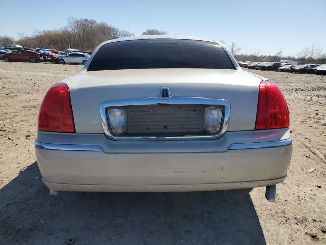 2006 Lincoln Town Car Signature