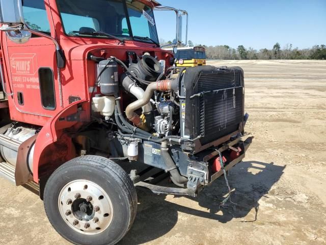 2005 Peterbilt 335 Rollback Truck