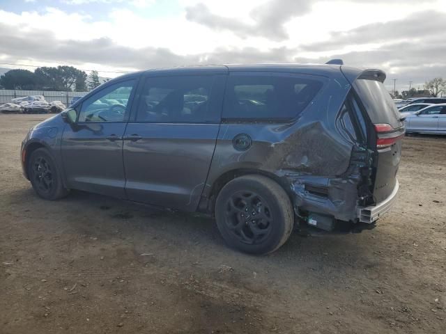 2022 Chrysler Pacifica Hybrid Limited