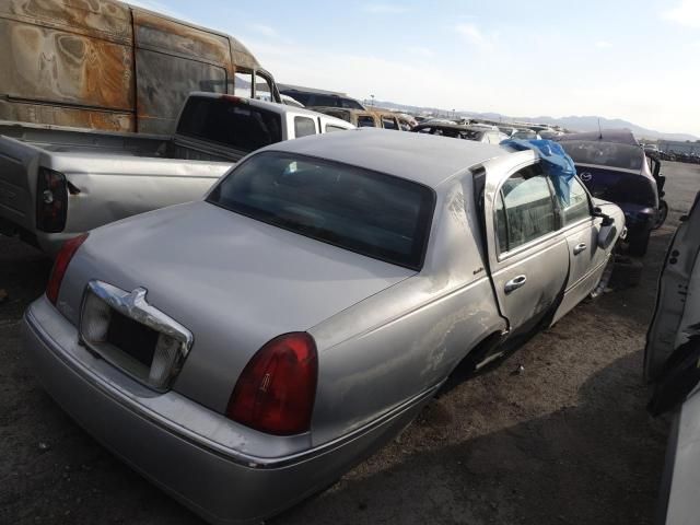 2000 Lincoln Town Car Executive