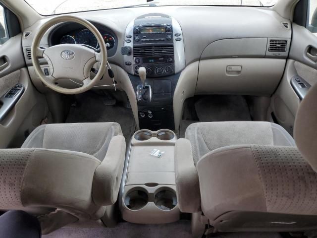 2006 Toyota Sienna CE