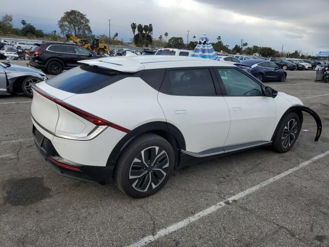 2022 KIA EV6 Light