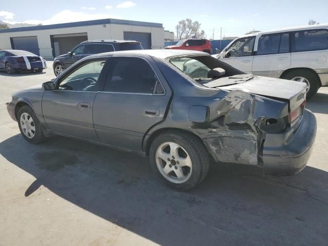 1999 Toyota Camry LE