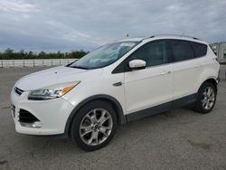 Carros salvage sin ofertas aún a la venta en subasta: 2015 Ford Escape Titanium