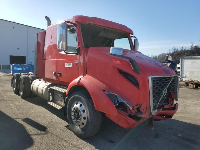 2020 Volvo VNR Semi Truck