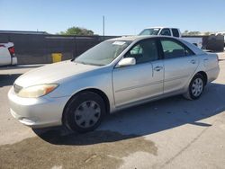 Carros salvage sin ofertas aún a la venta en subasta: 2004 Toyota Camry LE