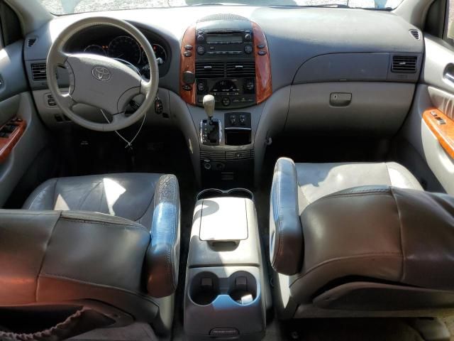 2010 Toyota Sienna XLE