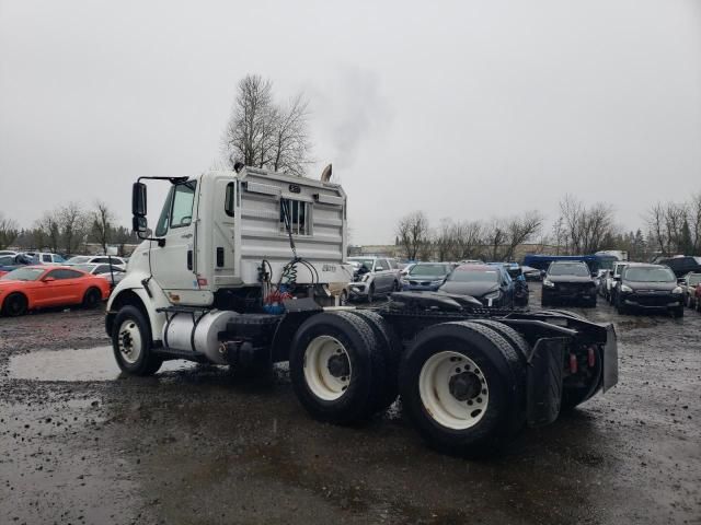 2013 International 8600 Semi Truck