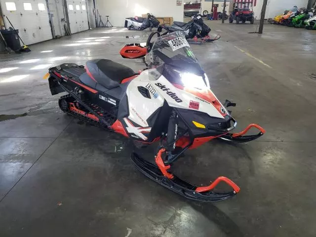 2014 Skidoo 2014 Skidoo Renegade