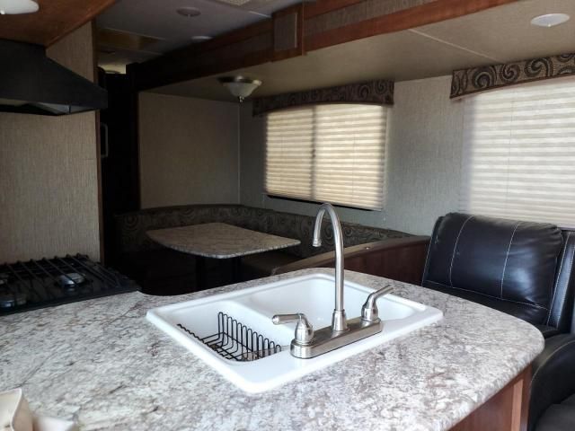 2017 Keystone Challenger 5th Wheel