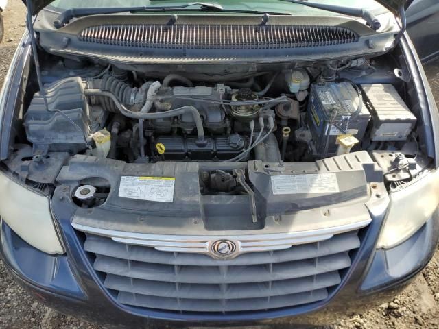 2007 Chrysler Town & Country LX