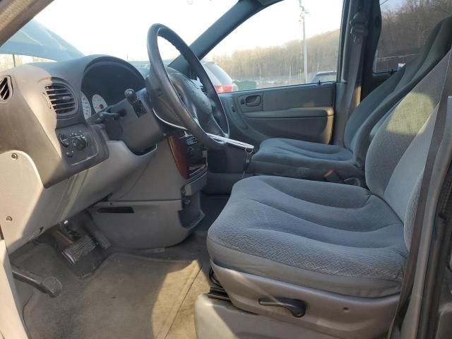 2005 Chrysler Town & Country