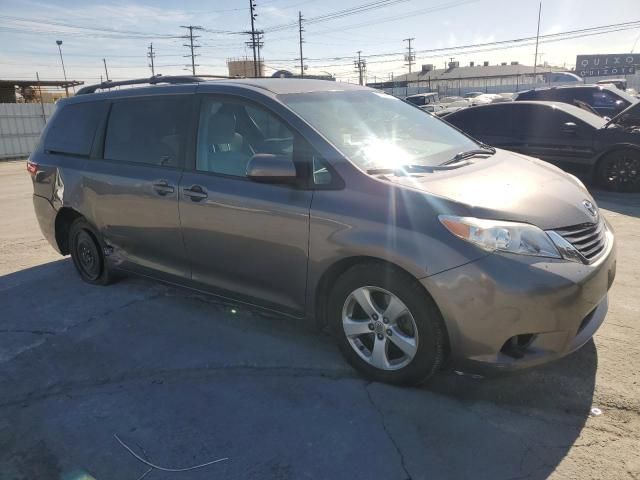 2016 Toyota Sienna LE