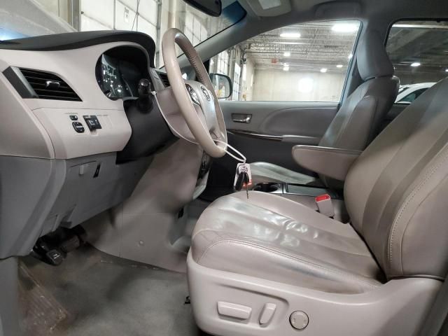 2012 Toyota Sienna XLE