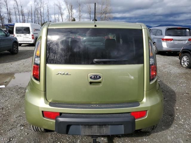 2010 KIA Soul +