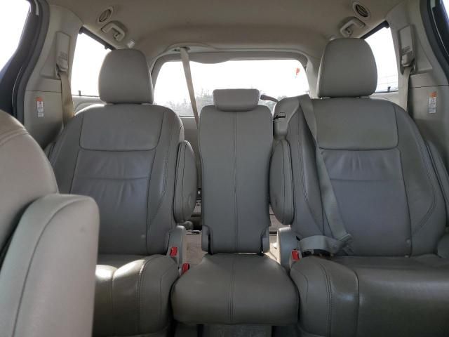 2015 Toyota Sienna XLE